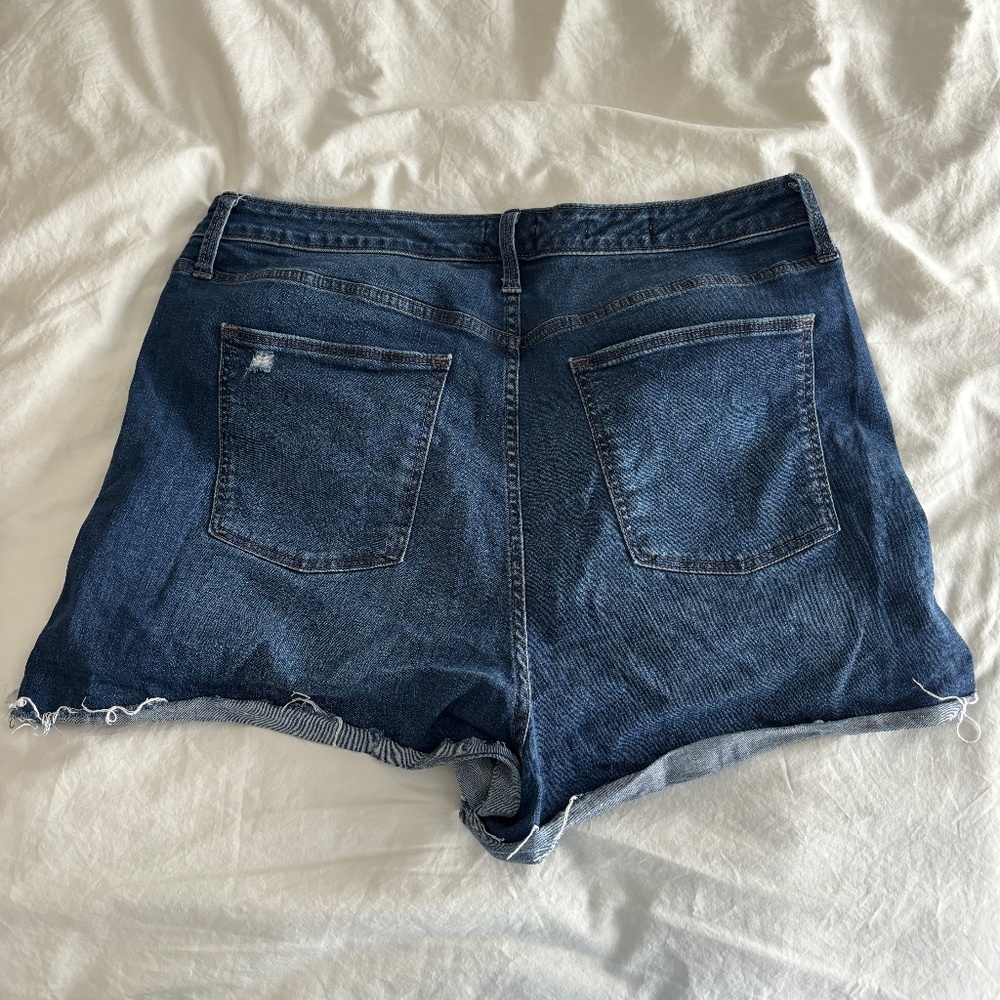 Universal Thread distressed jean shorts